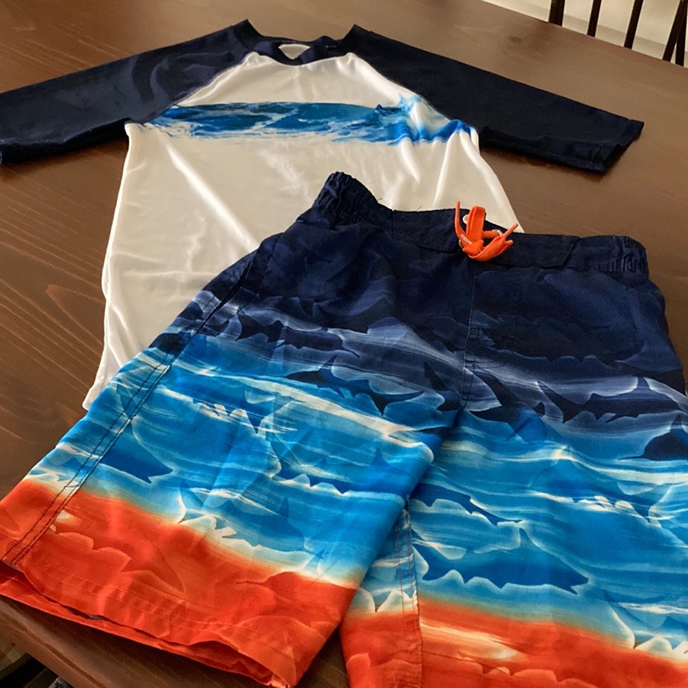Boy’s swim set. 10-12